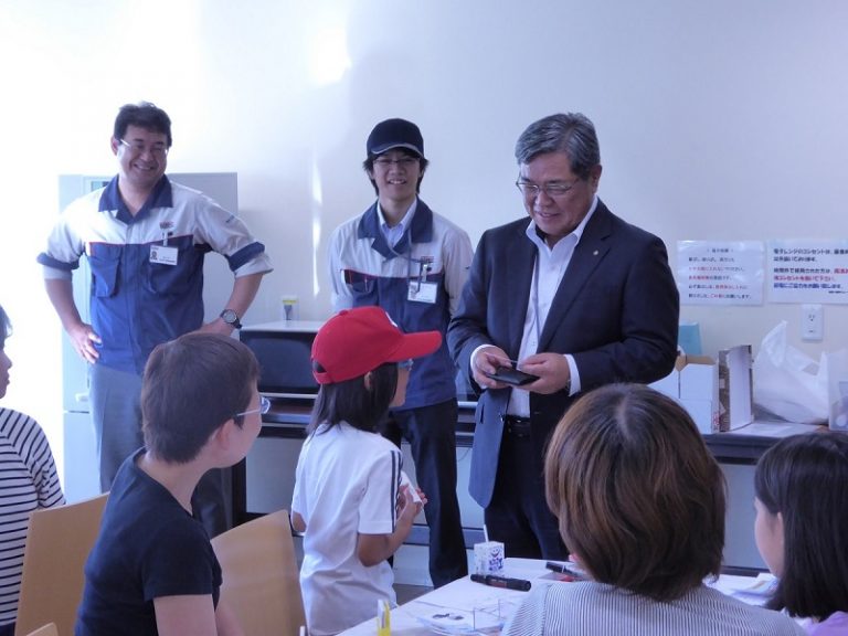 バンドー化学、子ども参観日を実施