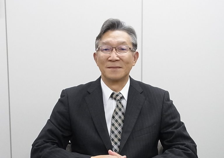 明治ゴム化成社長岩崎吉夫氏、「中計フェーズⅢスタート 生産の分業さらに進める」