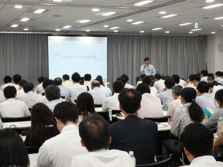 東部ゴム商組が勉強会開催