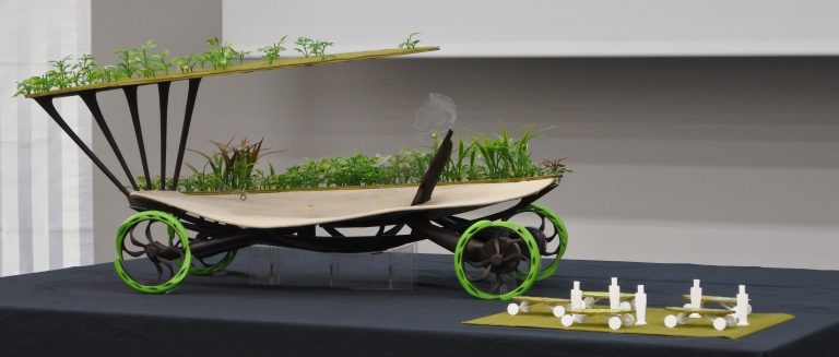 ブリヂストン、武蔵野美術大学とのコラボ企画を展示
