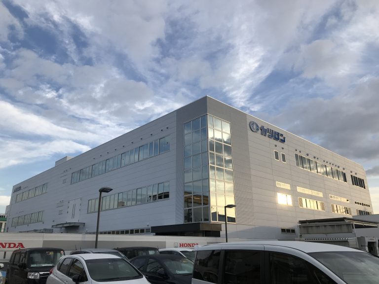 カツロン、新本社の竣工式行う