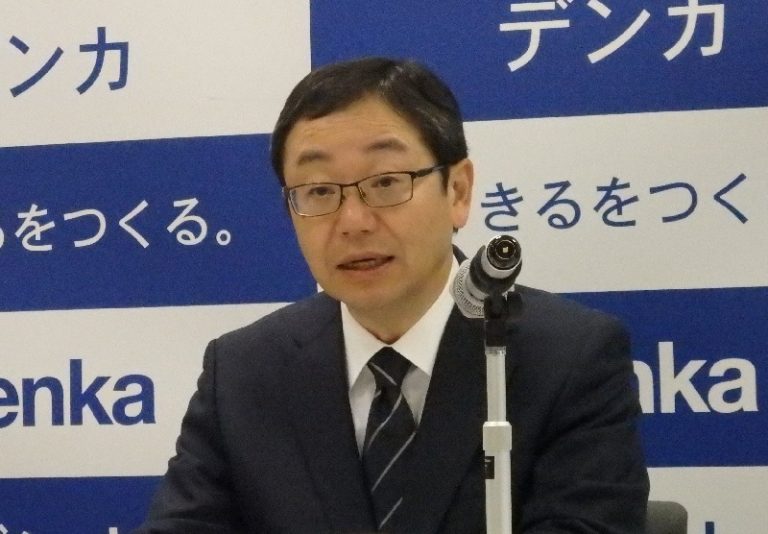 デンカ、CRは販売数量減も増収