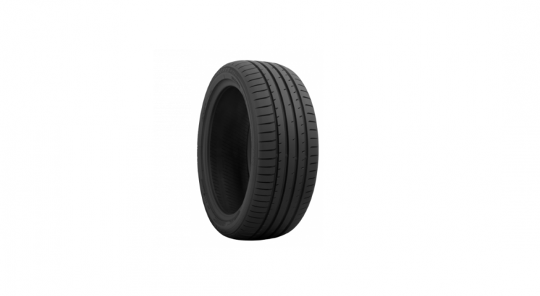 TOYO TIRE、新型「Mazda3」に新車装着