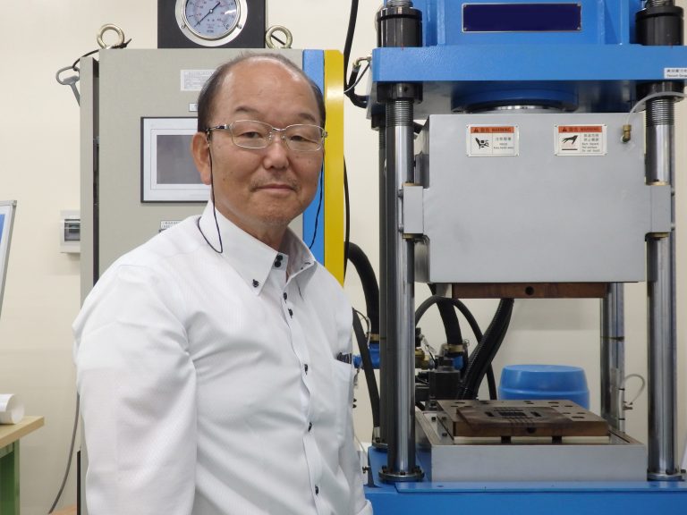 岩手大学理工学部化学・生命理工学科（化学コース）教授・博士（工学） 平原英俊氏