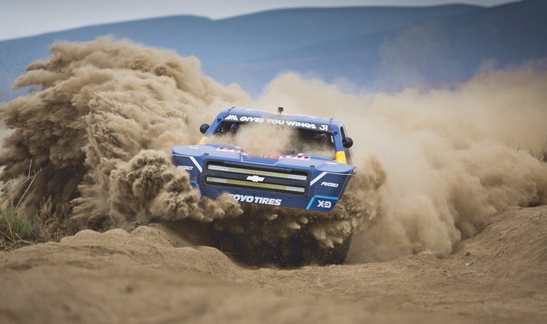 TOYO TIRE、「SCORE BAJA 400」参戦選手をサポート