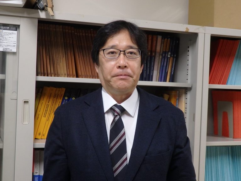 京都大学化学研究所複合基盤化学研究系教授博士（工学）・日本ゴム協会会長 竹中 幹人氏