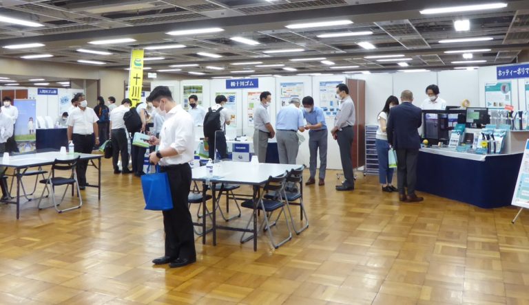 東部ゴム商組、第7回商品展示説明会を開催