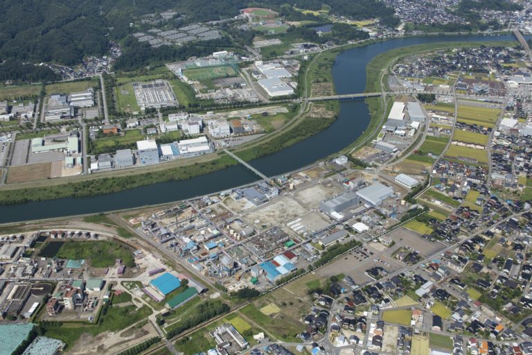日本ゼオン高岡工場、新しく高機能な製品を作る最も歴史のある工場