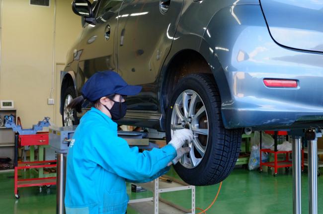 横浜ゴム、日本カーシェアリング協会へタイヤ寄贈