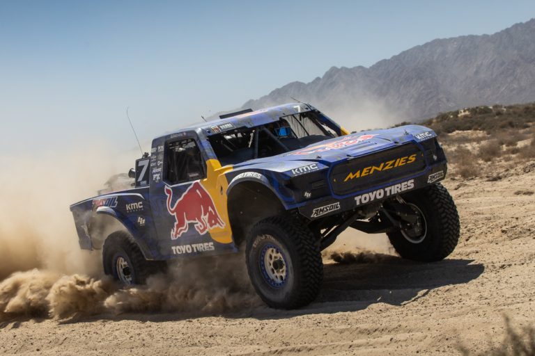 TOYO TIRE、「SCORE BAJA 500」参戦チームをサポート