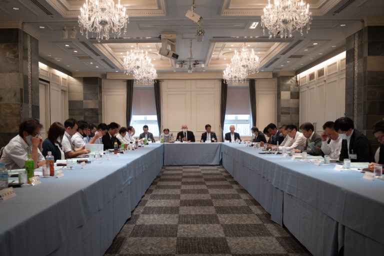 東部ゴム商組、工業用品部会商工懇談会を開催