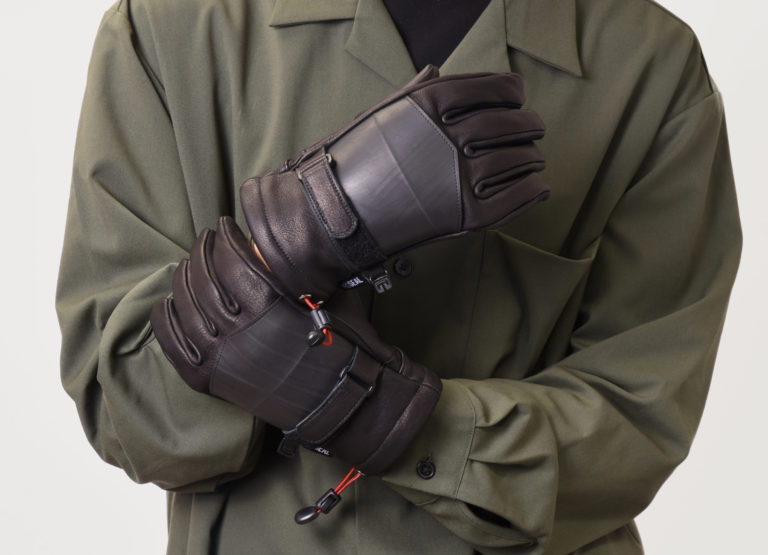 モンドデザイン、廃タイヤを使用した高級グローブを発売