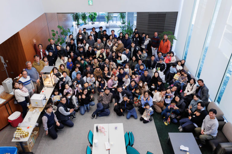 ニシヤマ、社員の家族らを招いての餅つき大会を開催