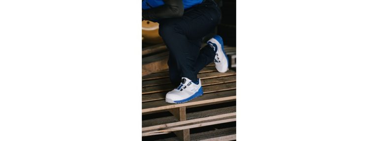 ミズノ、ワークシューズの新製品を発売