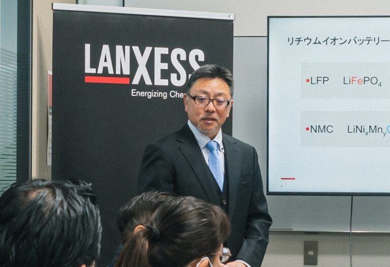 ランクセス、酸化鉄およびリン酸鉄使用のLFPバッテリーソリューションを発表
