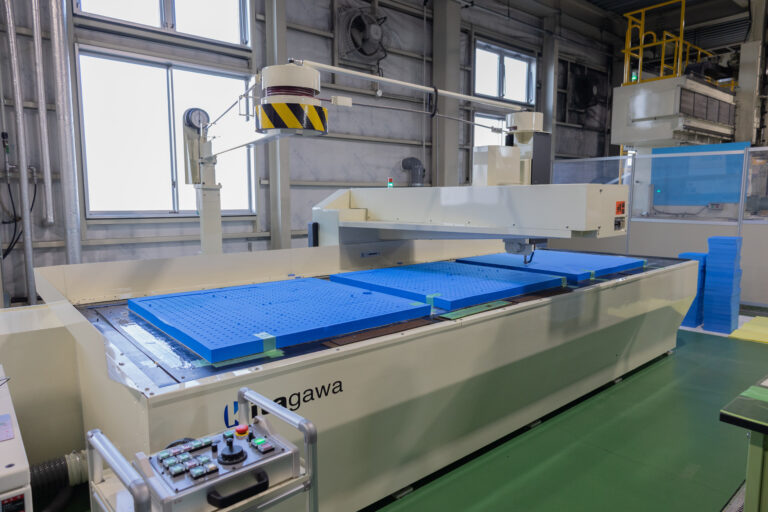 日本ケミカル機器、東京支店にウォーターカッターの2号機導入