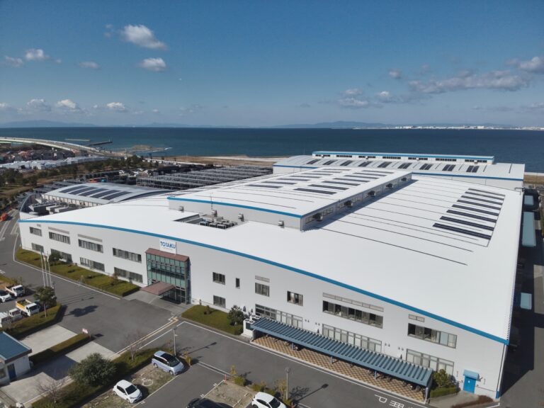 東拓工業、関西りんくう工場に太陽光パネル設置