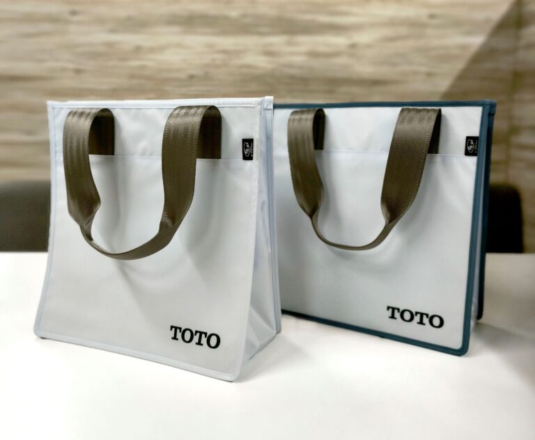 豊田合成、オリジナルバッグをTOTO向けに企画