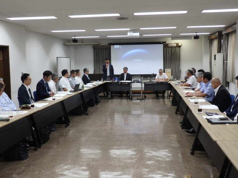 西部ゴム商組、ベルト商工懇談会開く