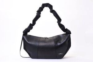 モンドデザイン、新3WAYバッグ「シャーリングショルダーバッグ」発表