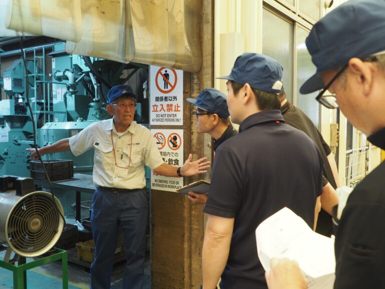 西部ゴム商組、6年ぶりに工場見学会を開催
