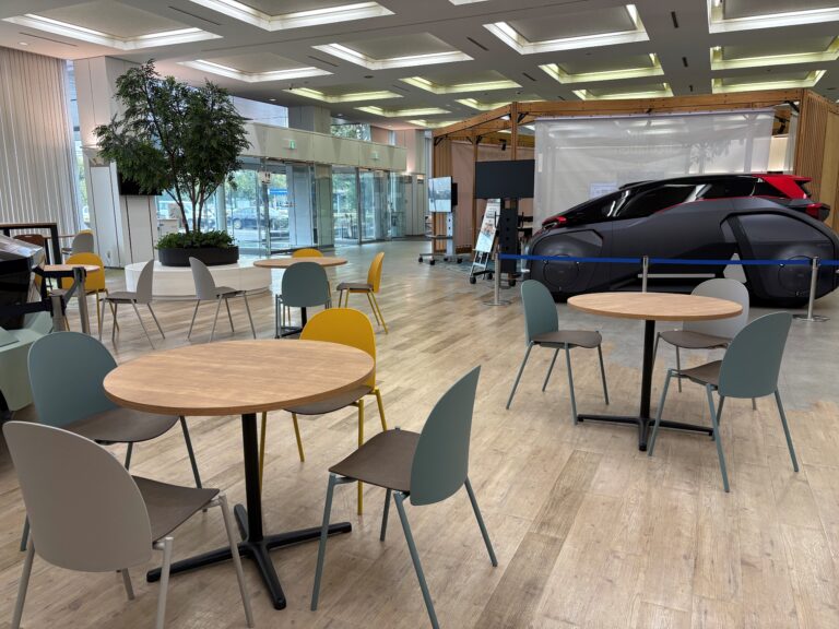 豊田合成、竹を活用したオフィスチェアを事業所に導入