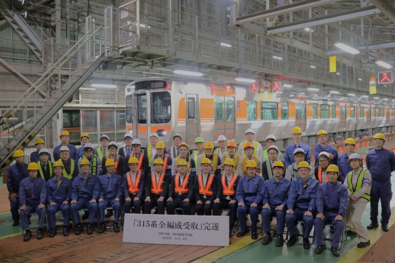 ニッタ化工品、JR東海の全編成受取完遂式典に参加