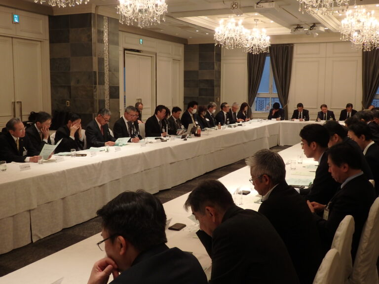 東部ゴム商組、ベルトホース商工懇談会を開催